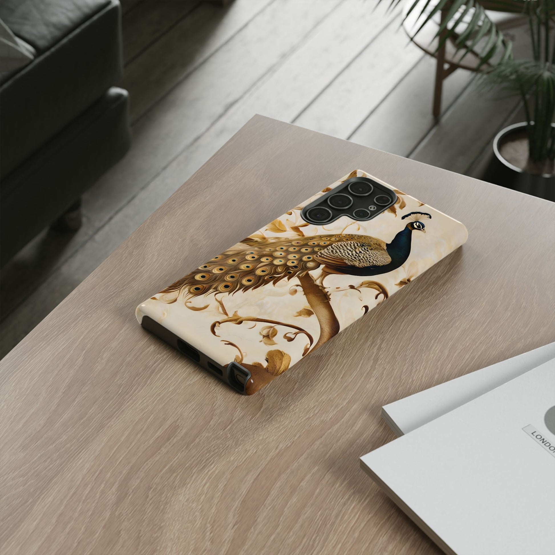 Golden Plumage - Luxe Peacock Art Samsung Galaxy S22 Ultra Phone Case - Elegant Gold & Cream Design