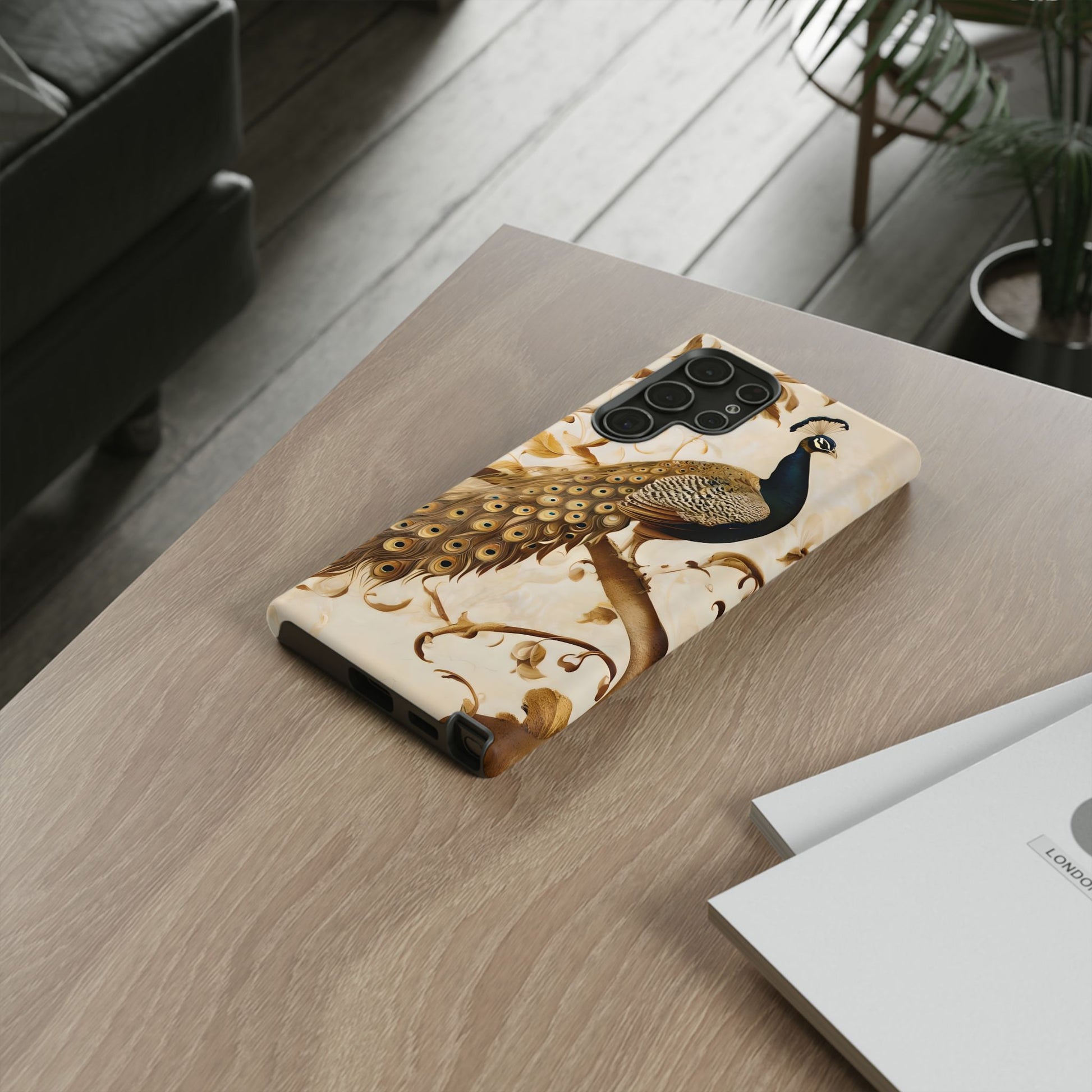 Golden Plumage - Luxe Peacock Art Samsung Galaxy S22 Ultra Phone Case - Elegant Gold & Cream Design