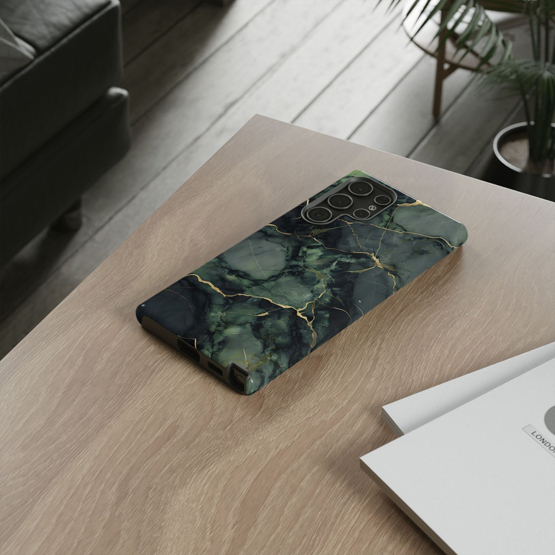 Verdant Vein Tough Case for Samsung Galaxy S22 Ultra - Luxury Gold Vein, Nature-Inspired Protective Cover