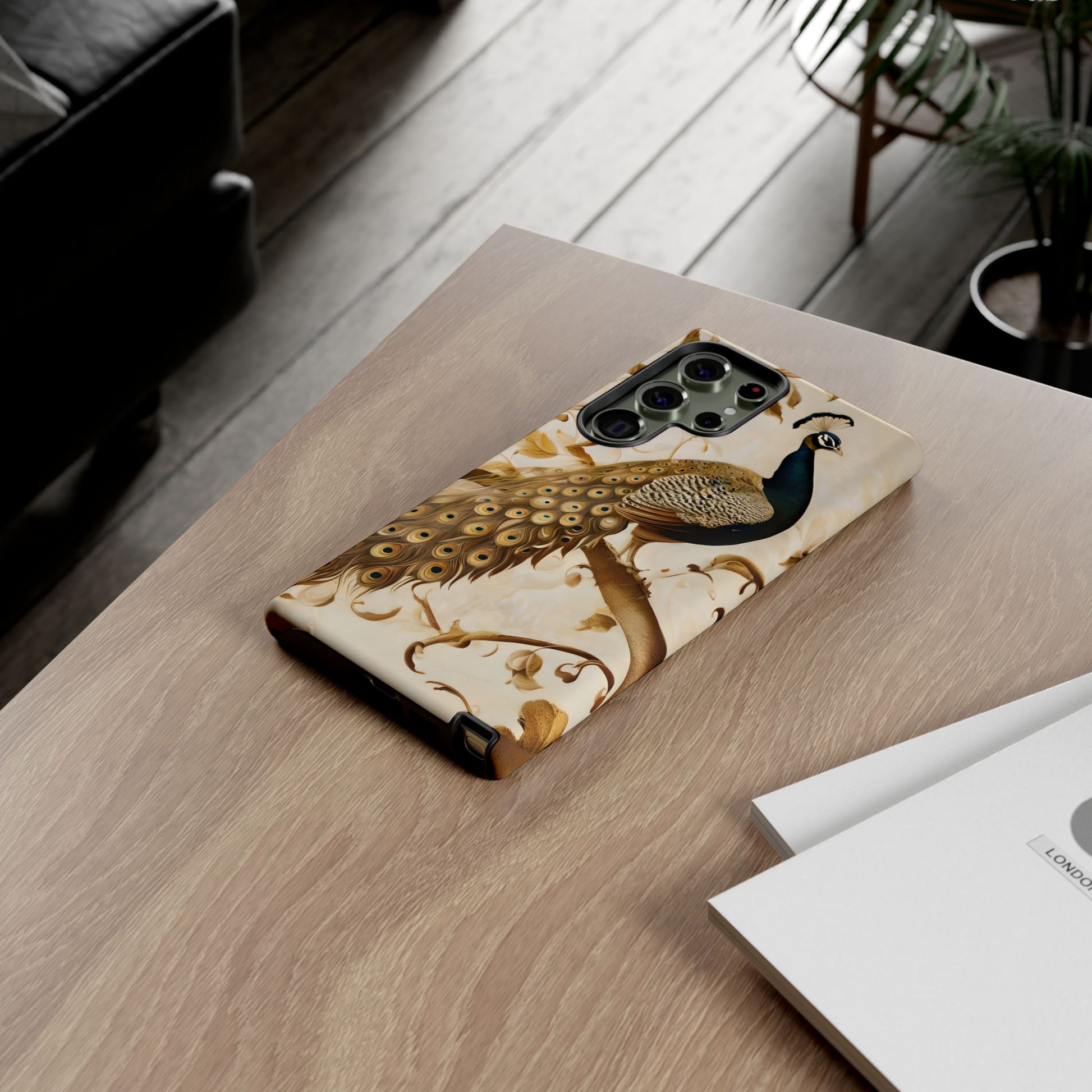 Golden Plumage - Luxe Peacock Art Samsung Galaxy S23 Ultra Phone Case - Elegant Gold & Cream Design